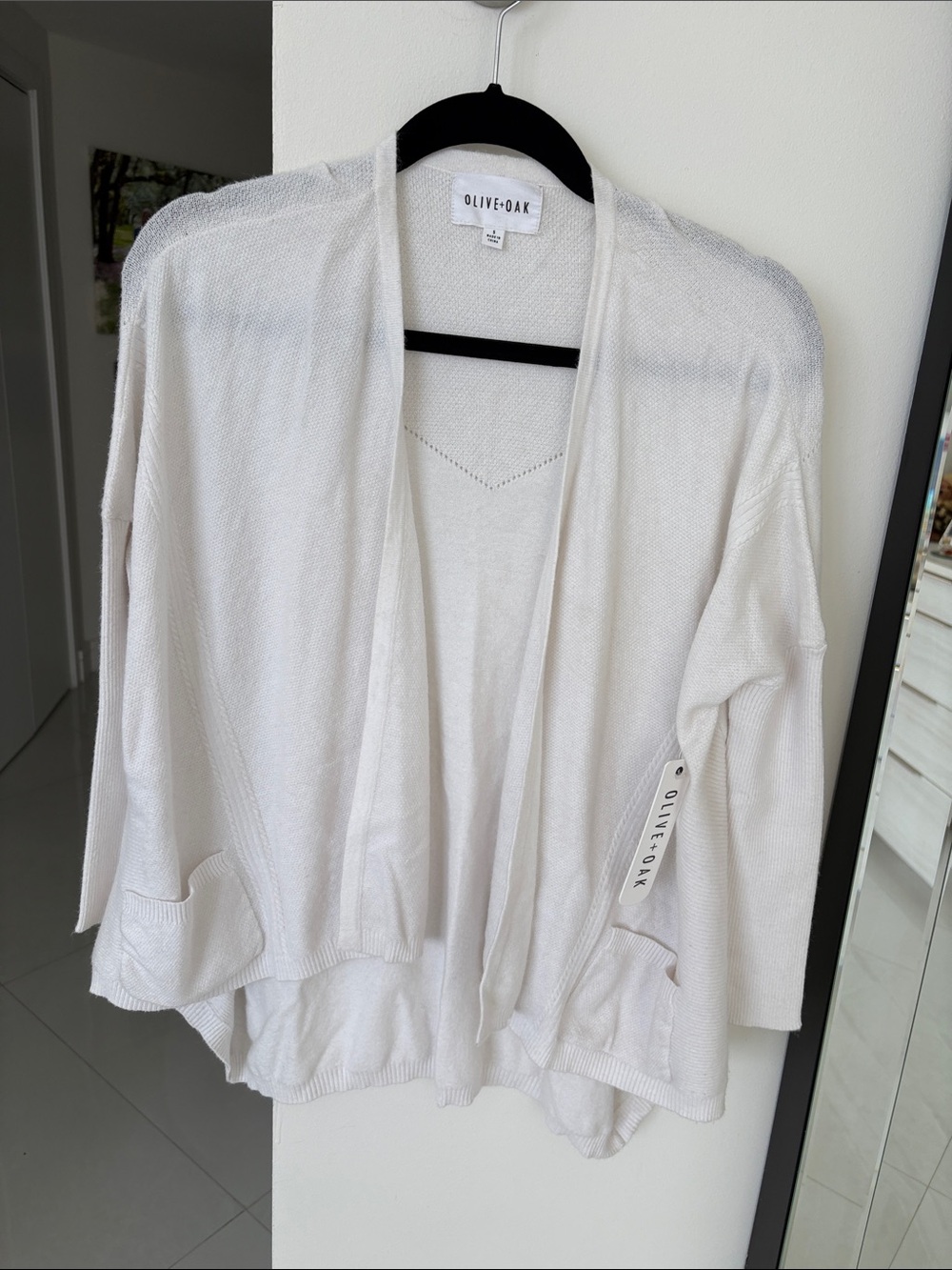 Olive & Oak Off-White Open-Front Lightweight Cardigan